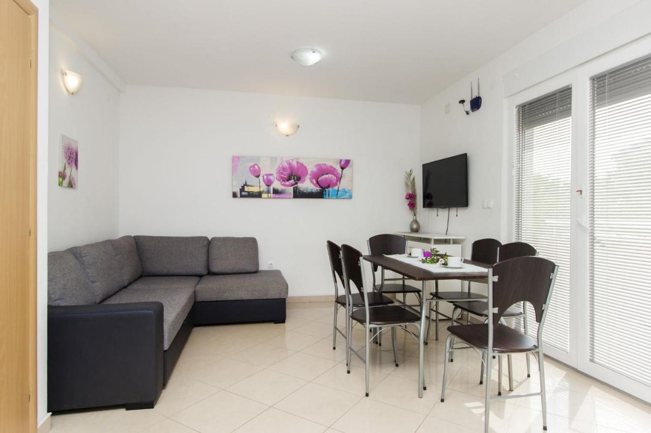 Apartments Lenija Ядрия Екстериор снимка