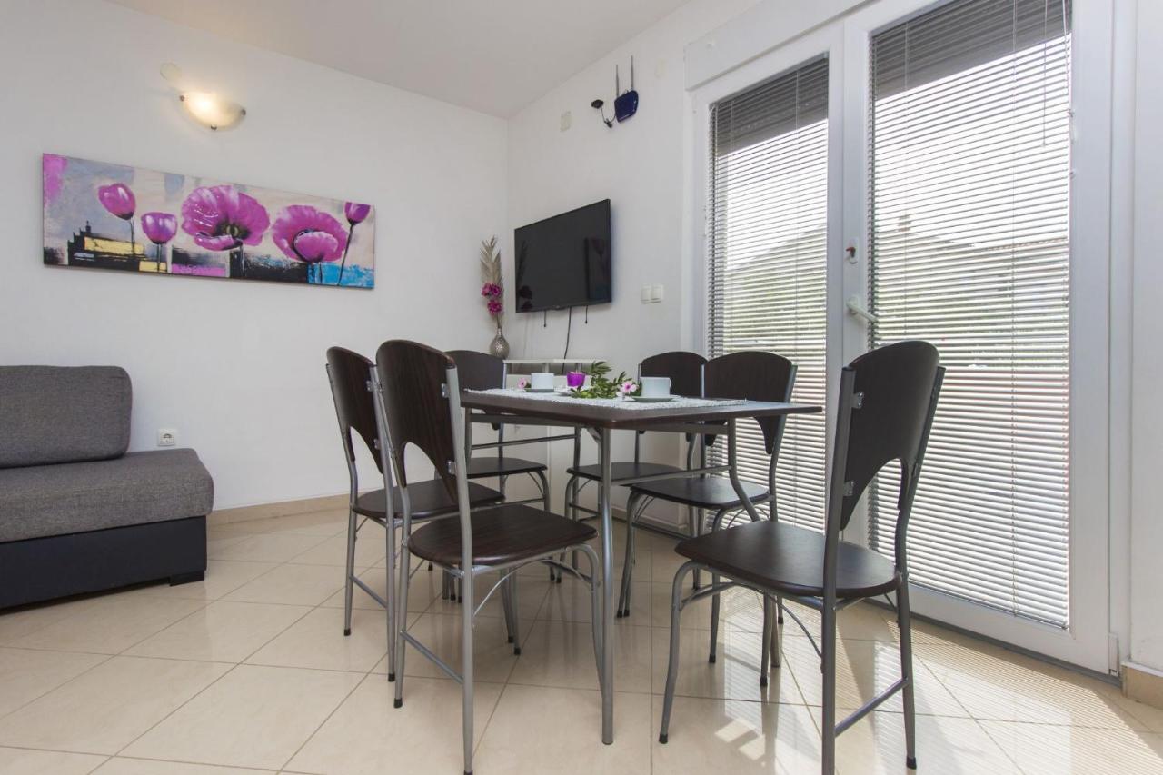 Apartments Lenija Ядрия Екстериор снимка