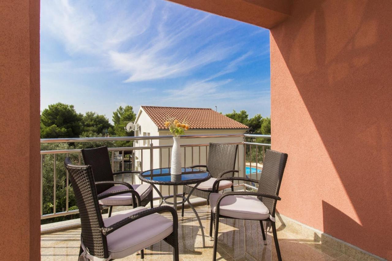 Apartments Lenija Ядрия Екстериор снимка