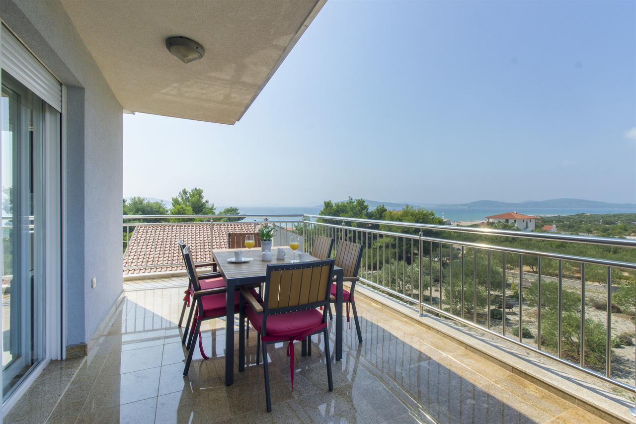 Apartments Lenija Ядрия Екстериор снимка
