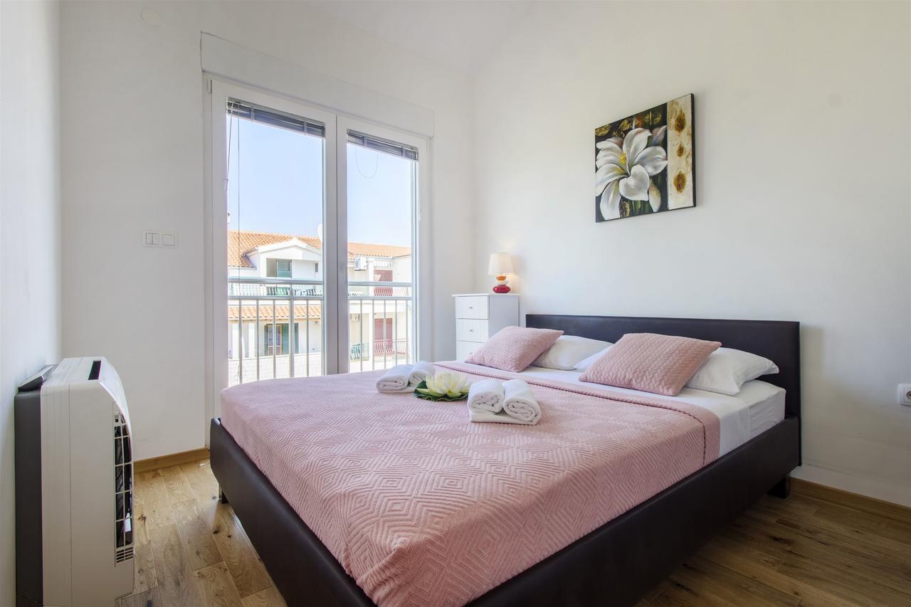 Apartments Lenija Ядрия Екстериор снимка