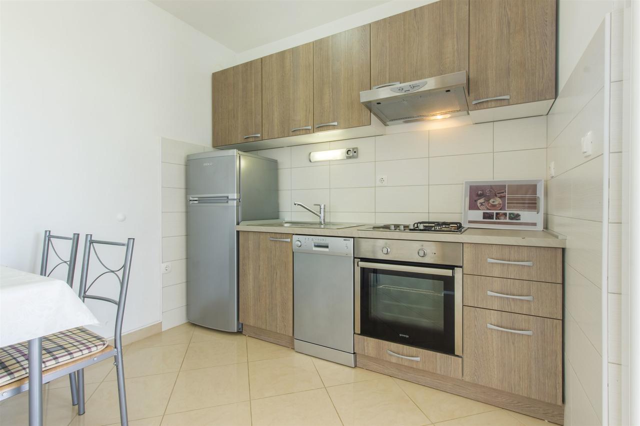 Apartments Lenija Ядрия Екстериор снимка