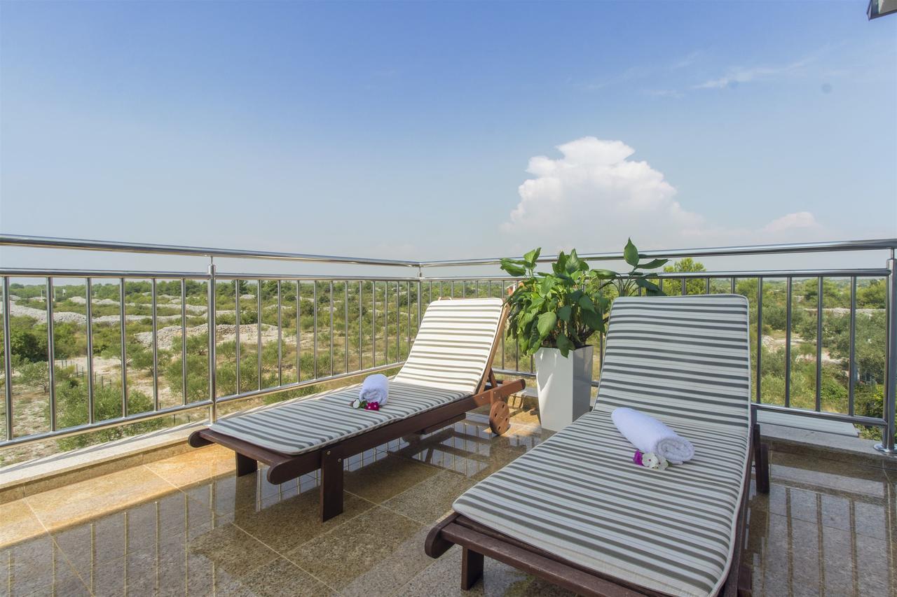 Apartments Lenija Ядрия Екстериор снимка