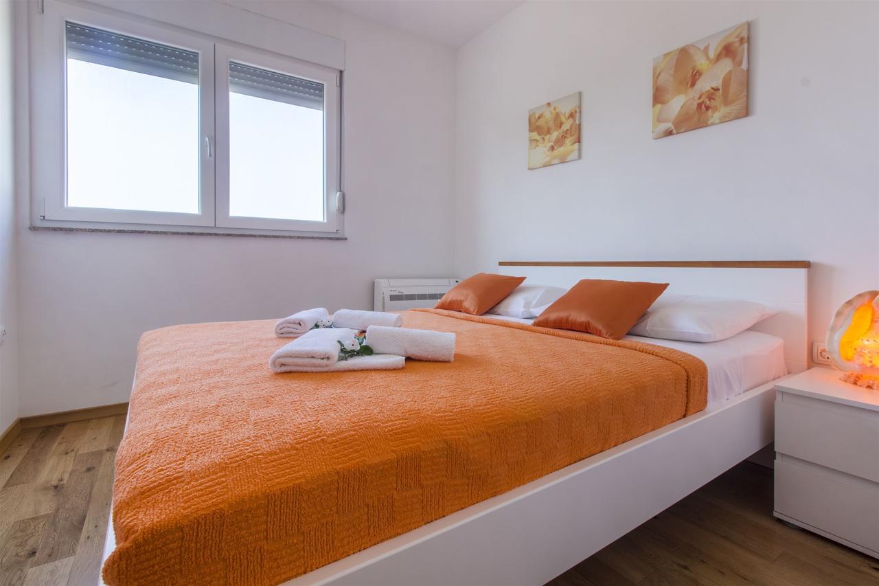 Apartments Lenija Ядрия Екстериор снимка