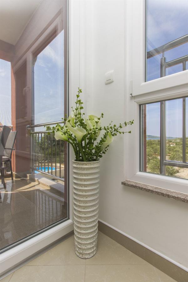 Apartments Lenija Ядрия Екстериор снимка