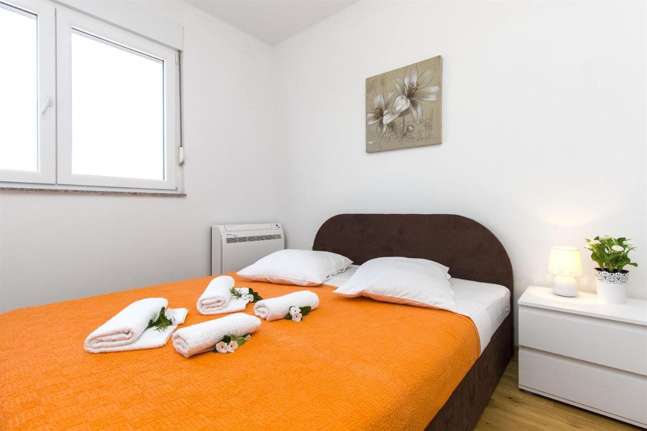 Apartments Lenija Ядрия Екстериор снимка